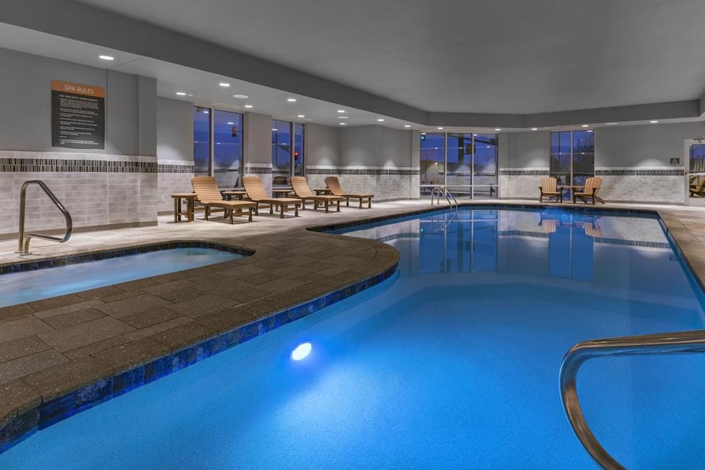 La Quinta Inn & Suites by Wyndham Flagstaff East I-40 - Indoor Pool