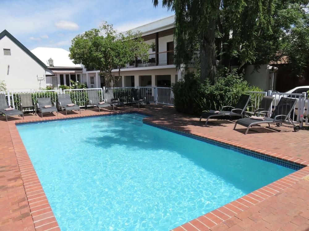Fynbos Villa Guest House - Outdoor Pool