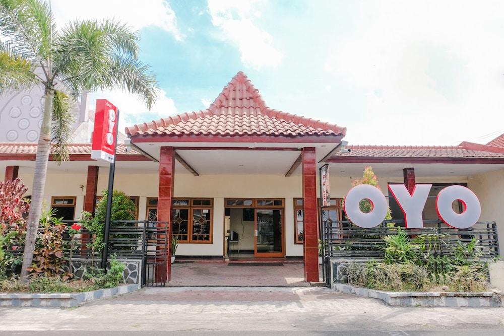 OYO 1036 Hotel Palem 1 Syariah - Featured Image
