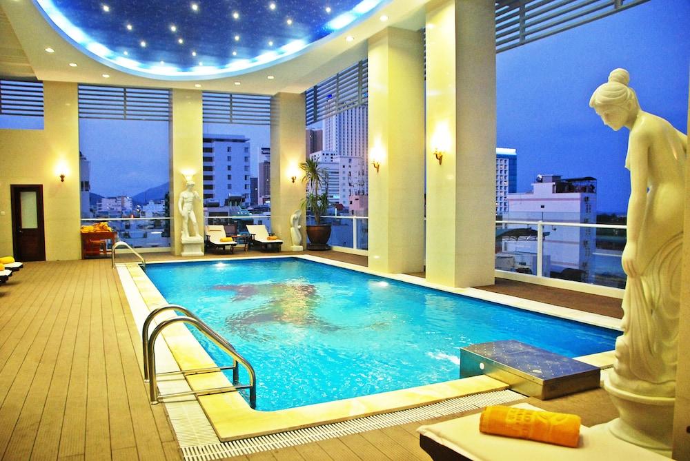 Green World Nha Trang Apartment - Indoor Pool