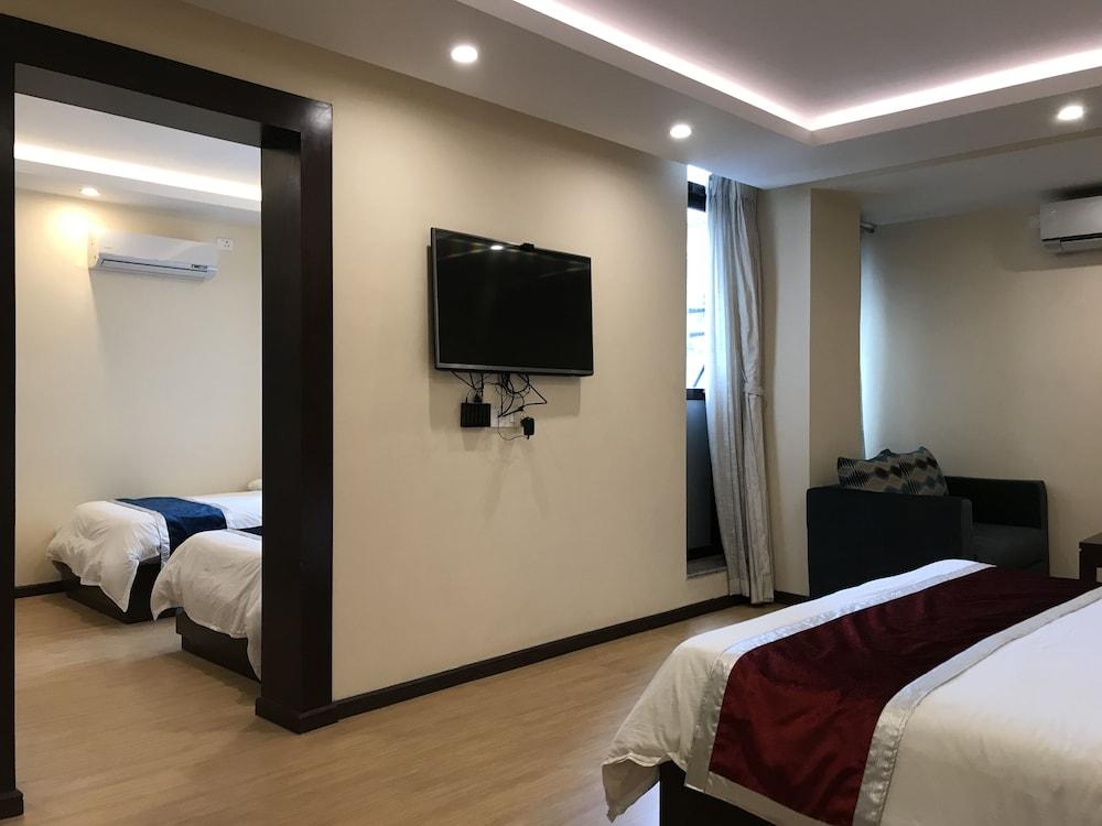 Kaveri Inn - Room