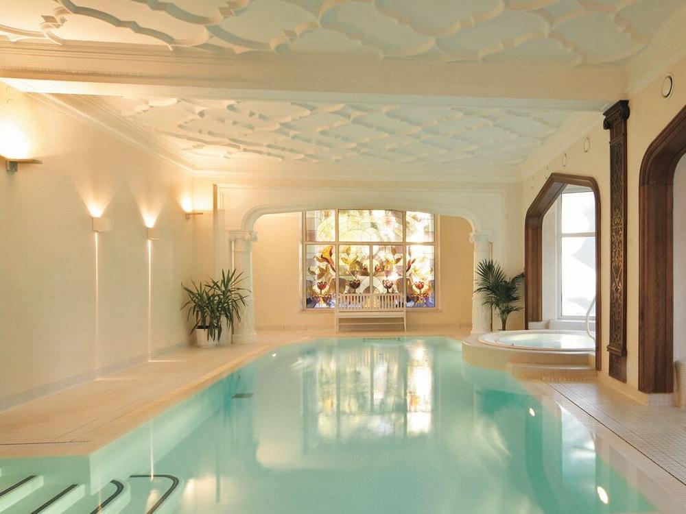 فيّا بافاريا - Indoor Pool