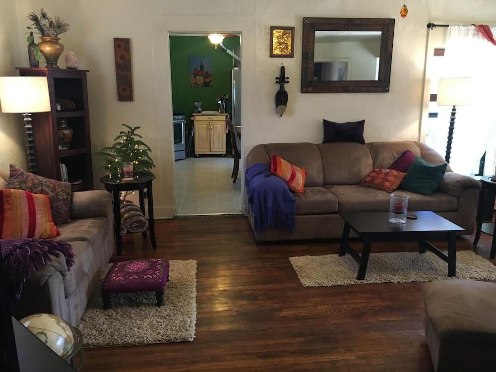 Downtown Casa Bonita - Living Room
