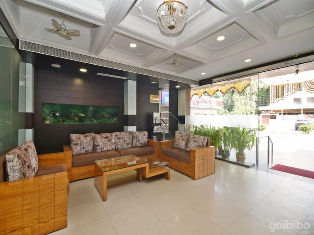 Hotel Kalinga - Lobby Sitting Area