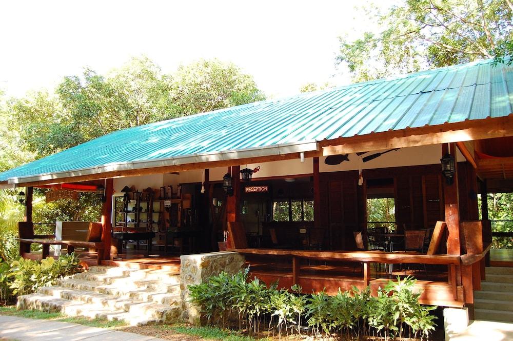 Busuanga Island Paradise - Lobby Lounge