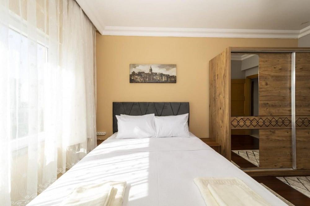 Flat With Sea View 5 Min to Beach in Antalya - Room
