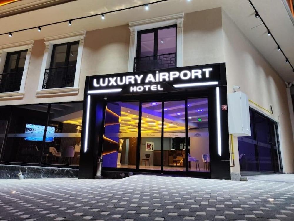 Luxury Airport Hotel - Exterior
