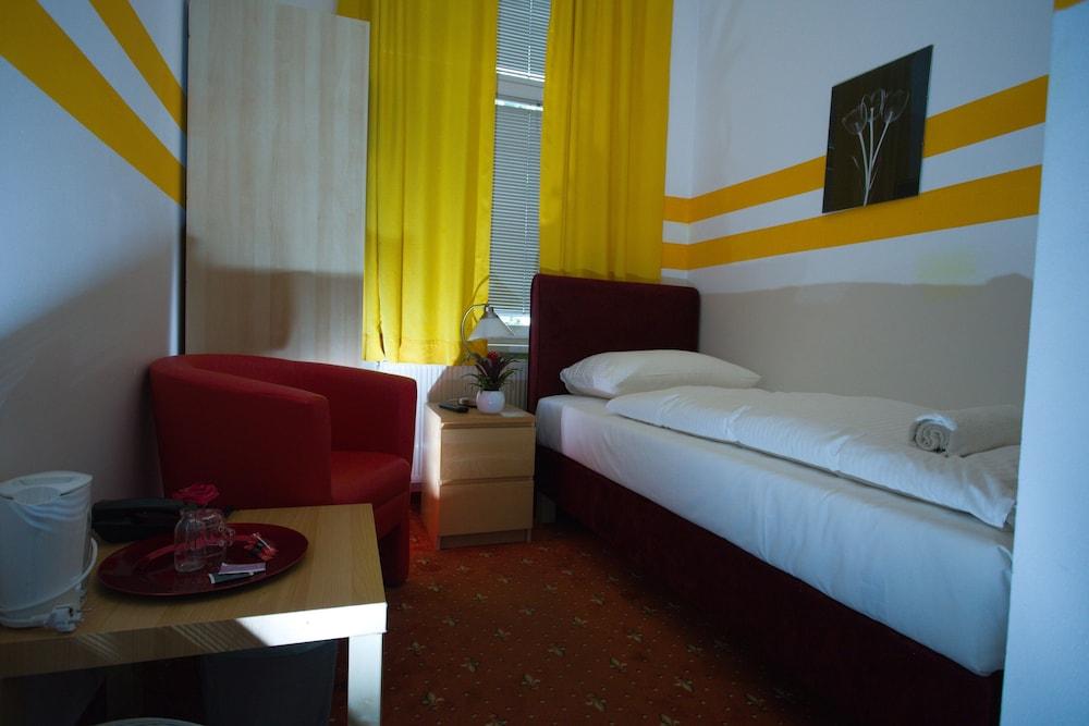 Hotel City Residence - Room