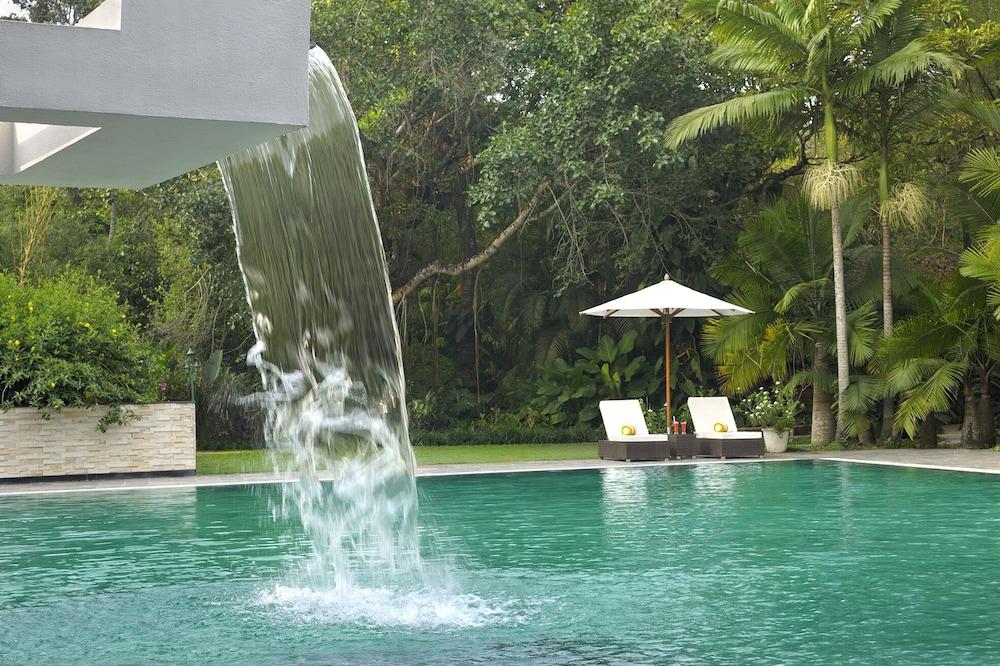 Amanvana Spa Resort - Coorg - Pool