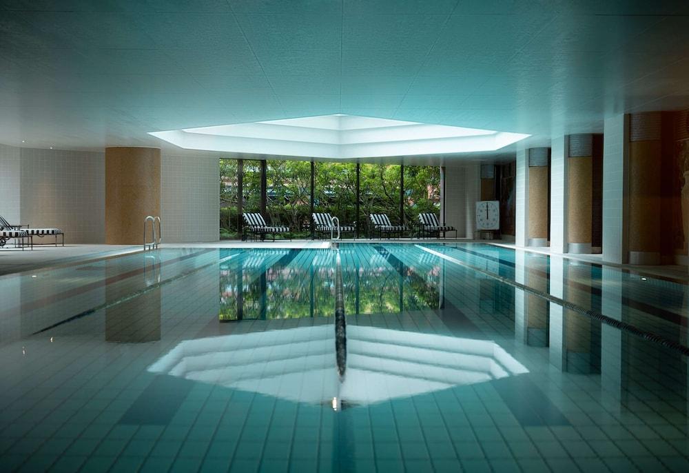 Grand Hyatt Fukuoka - Indoor Pool