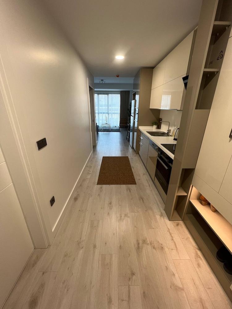 Cozy 11 Unit For Rent In The European Side - Room