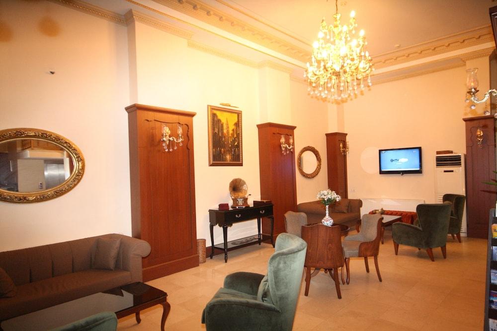 Sirkeci Park Hotel - Lobby Sitting Area