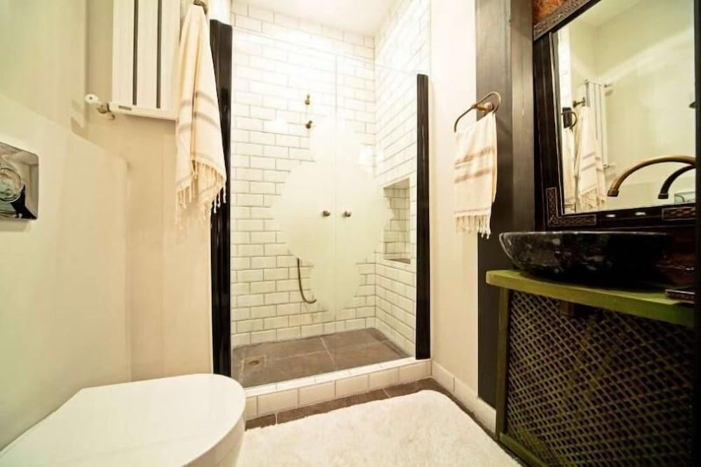 Taksim Otto Suites - Bathroom