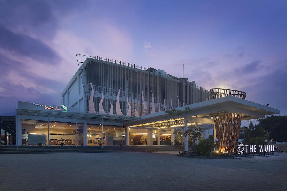 The Wujil Resort & Conventions Ungaran - Semarang - Exterior detail