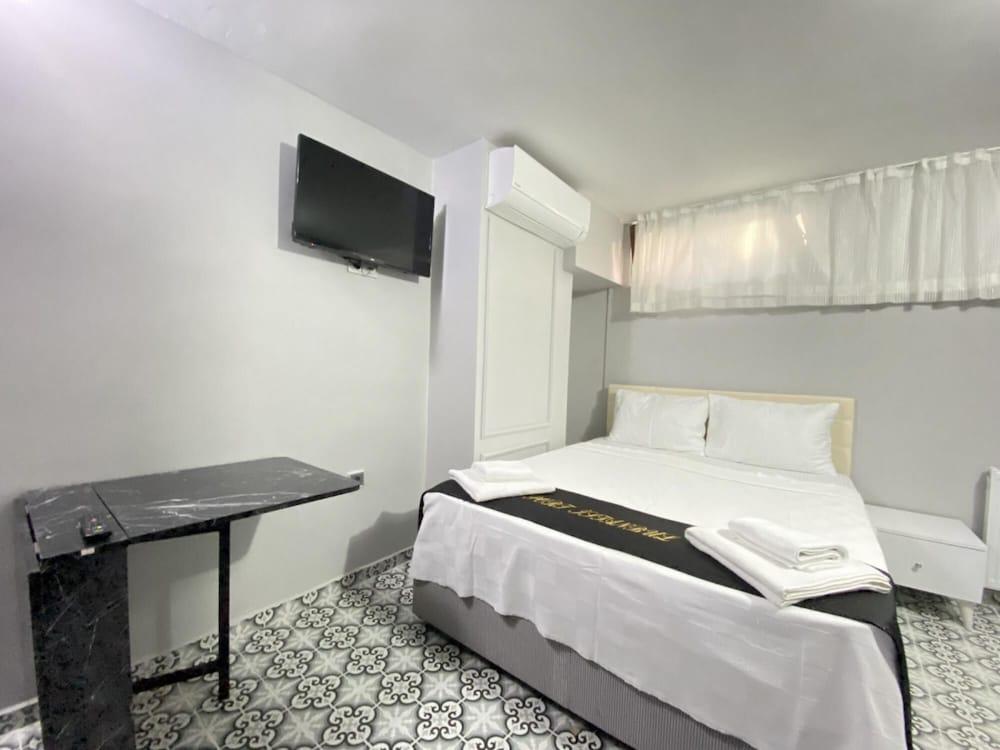 Comfy and Central Studio Flat in Kabatas Beyoglu - Room