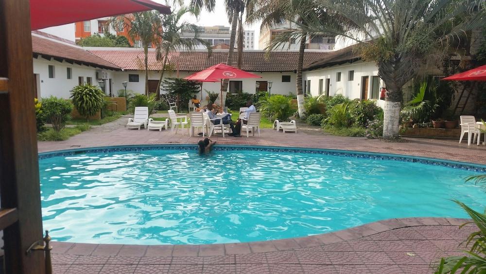 Hotel Moçambicano - Outdoor Pool