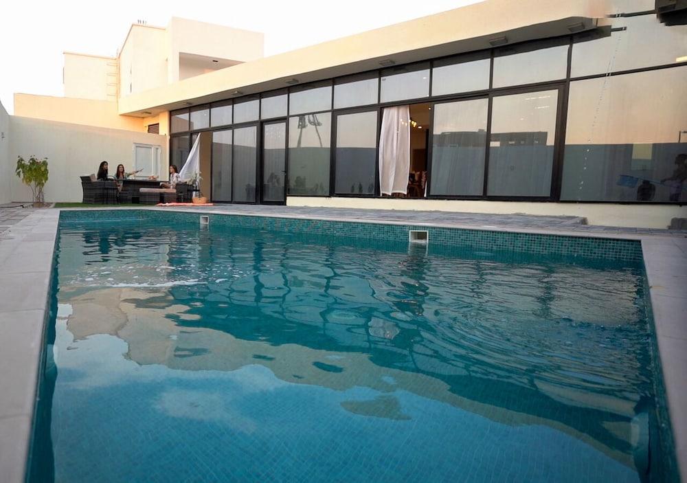 فيلا بثلاث غرف نوم مفروشة حديثًا - فيلا بلو في أبو ظبي - Private Pool