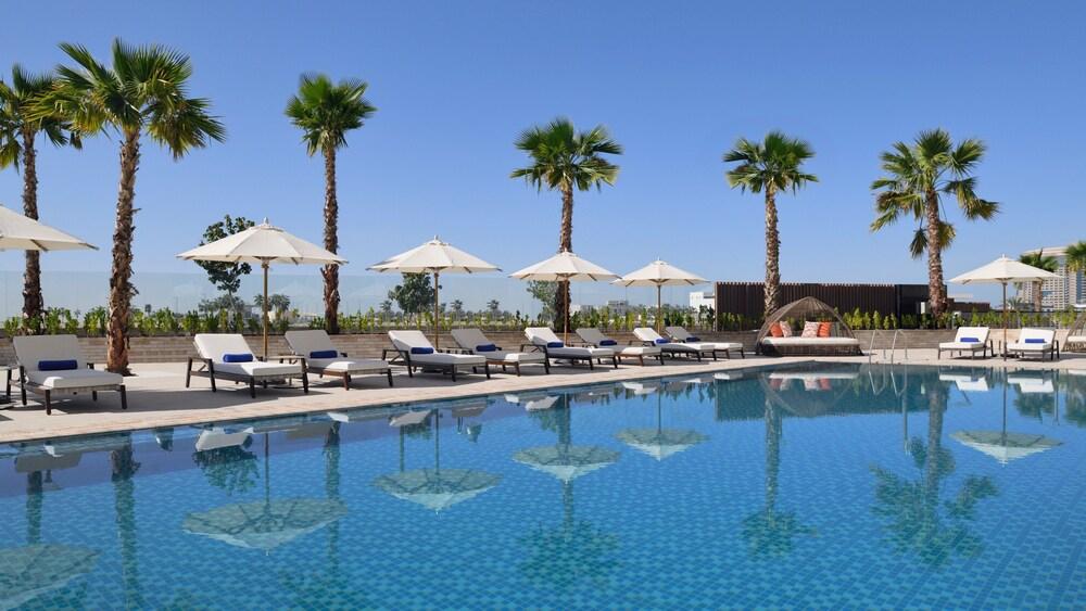 InterContinental Residences Abu Dhabi, an IHG Hotel - Pool