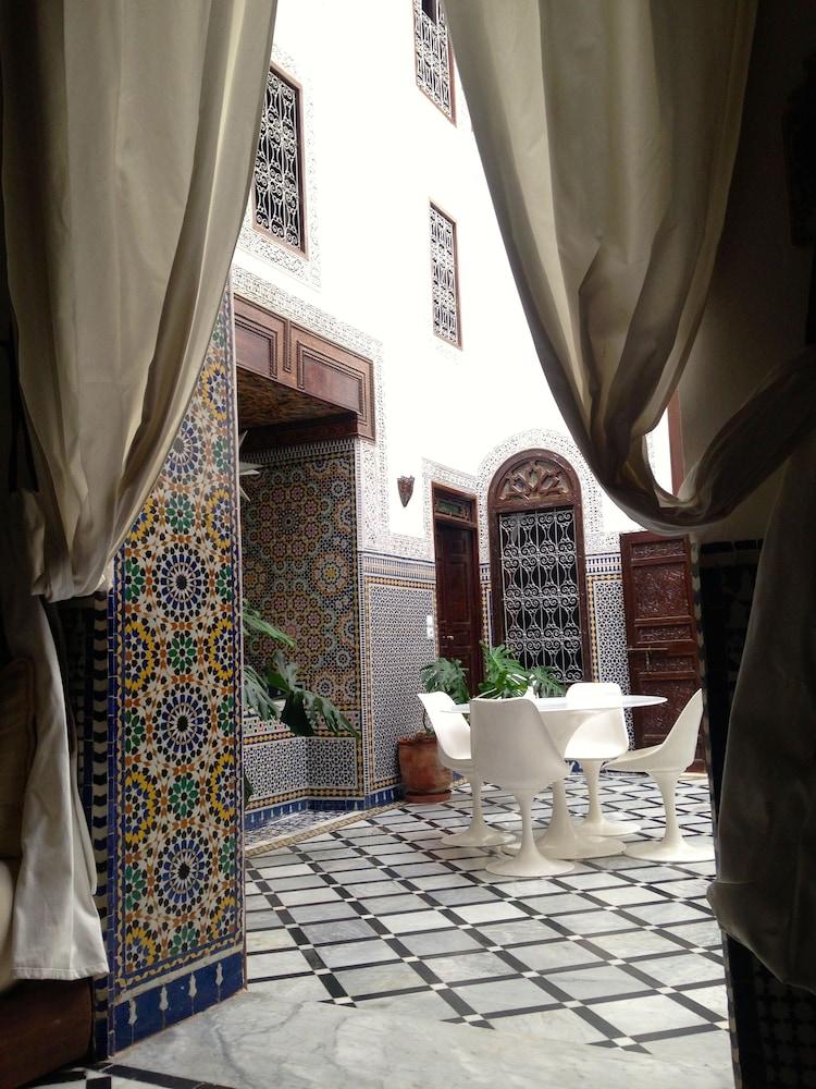 Riad Tizwa Fes - Interior Entrance