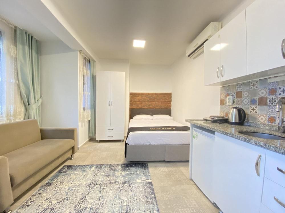 Comfy and Central Studio Flat Near Istiklal Street - Featured Image