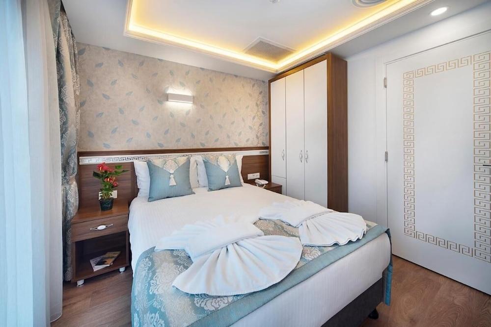 Lika Hotel - Superior Double or Twin Room - Luxury in Istanbul Center - Room