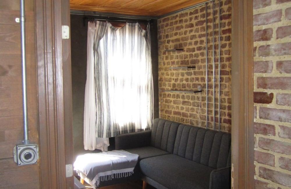 Authentic Room With Balcony in Balat - Room