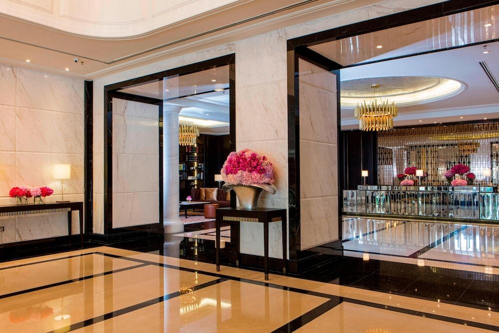 The Ritz-Carlton, Kuala Lumpur - Lobby
