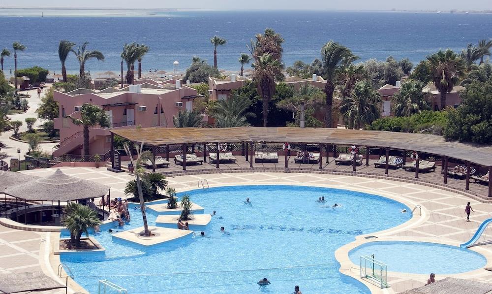 Balina Abu Soma Beach Resort - Pool