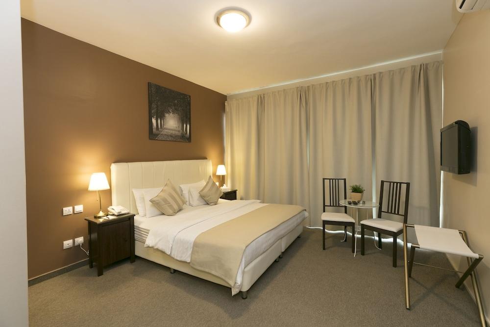 The Conroy Boutique Hotel - Room