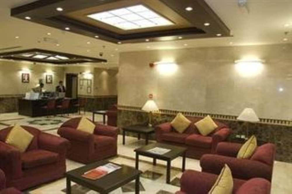 Avari Towers Karachi - Lobby Sitting Area