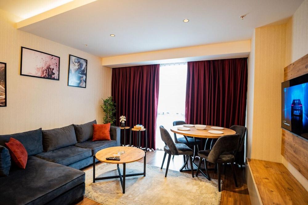 Modern Studio Apartment Near Mall of Istanbul in Istanbul s European Side - Room