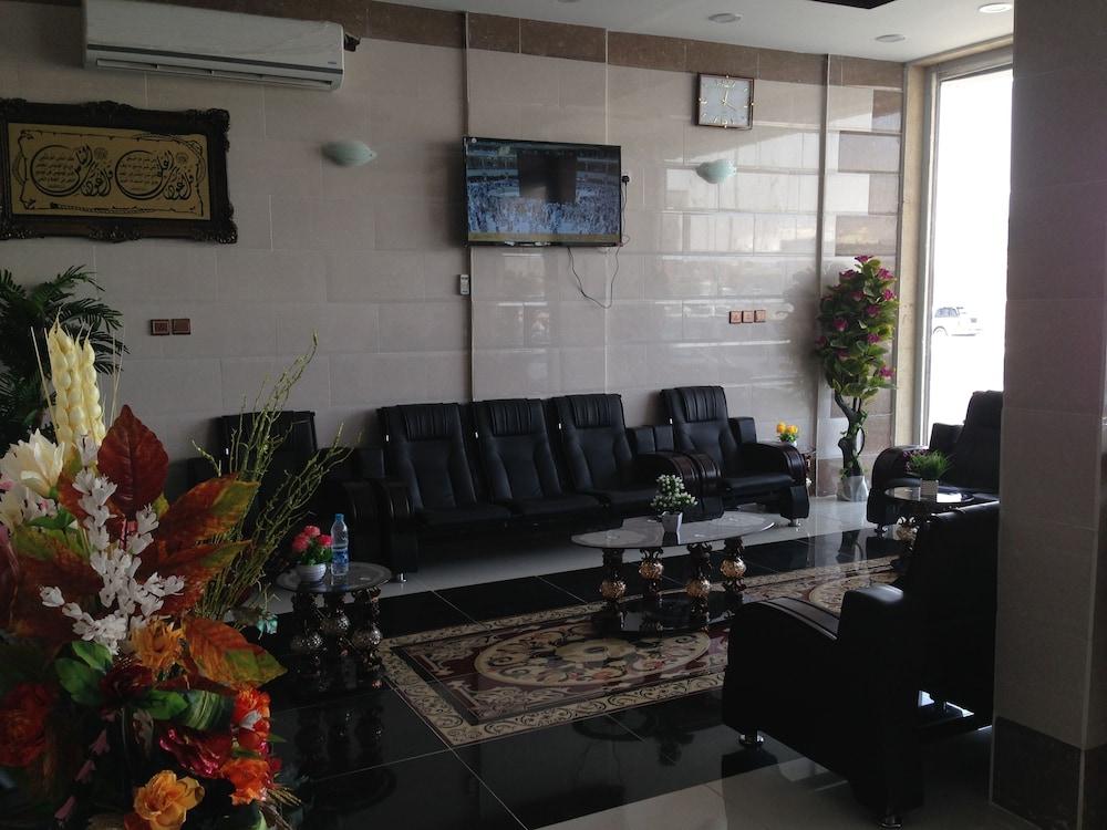 Al Eairy Furnished Apartments Tabuk 2 - Lobby Sitting Area