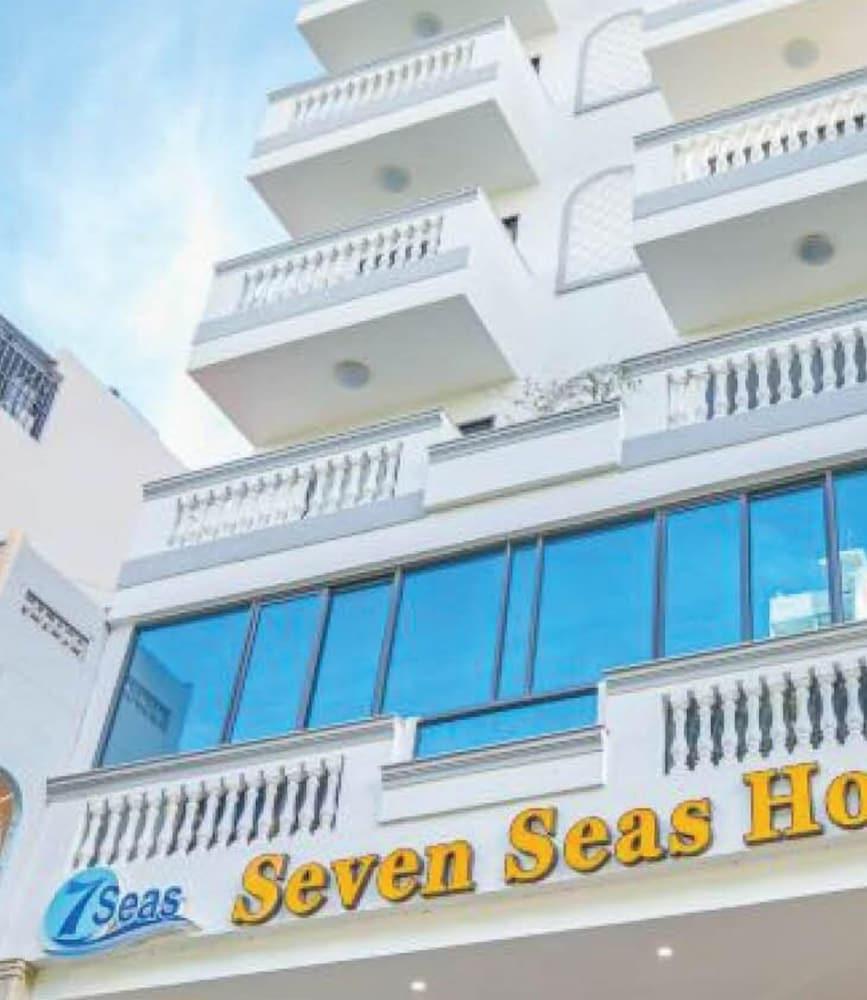 Seven Seas Hotel and Apartment - Exterior detail