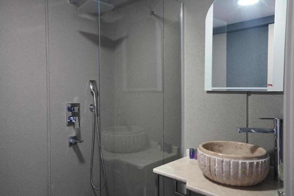 Sahar Sultan Hotel - Bathroom