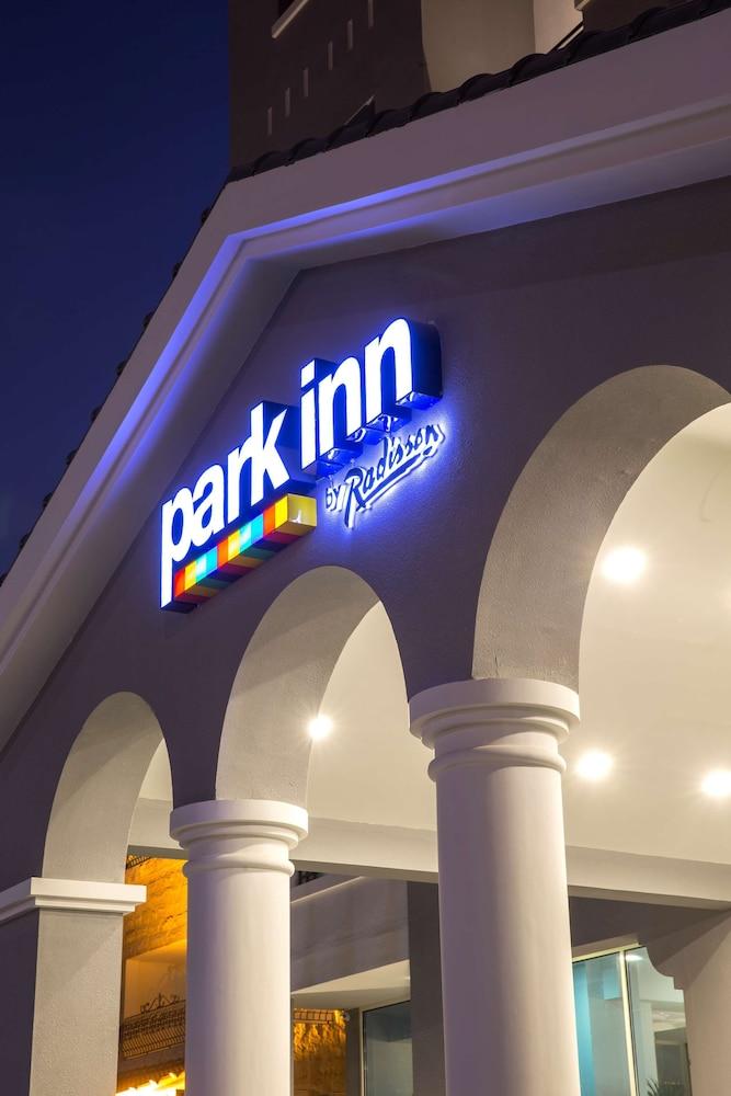 Park Inn by Radisson Dammam - null