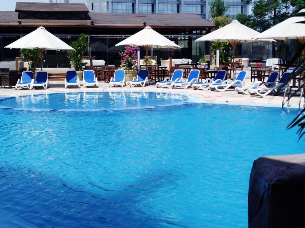 فندق هلنان لاندمارك - Outdoor Pool