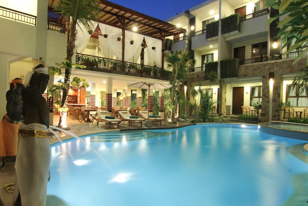 Manggar Indonesia Hotel & Residence - Outdoor Pool