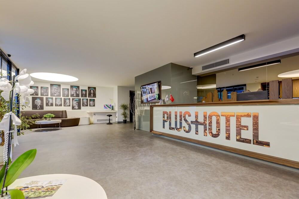 Plus Hotel Bostanci Atasehir - Check-in/Check-out Kiosk