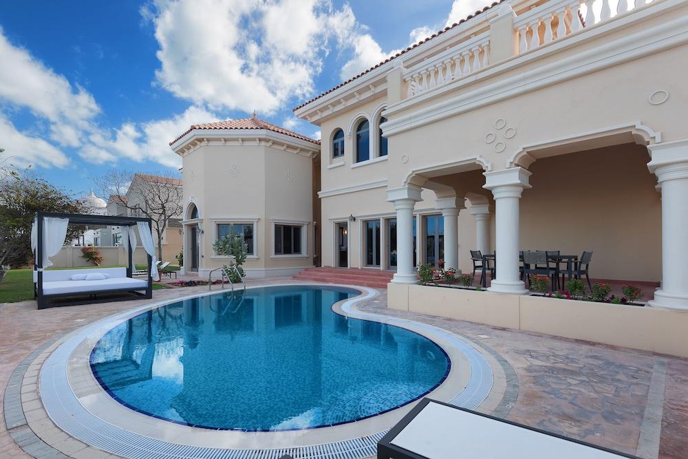 Maison Privee - Palm Jumeirah Beach Front XL Villa w/Prvt Pool - Featured Image