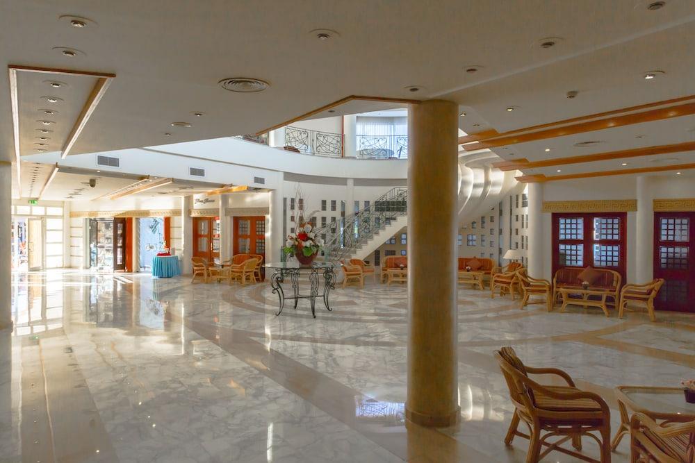 كورال بيتش ريزورت تيران - Interior Entrance