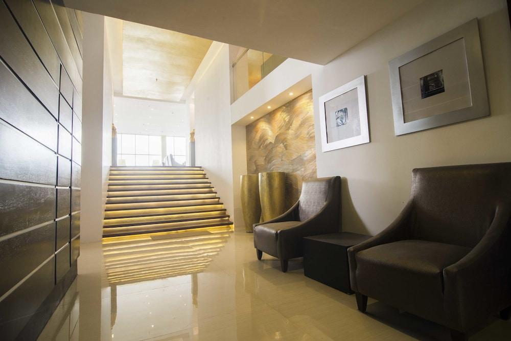 Platinum One Suites - Interior Entrance
