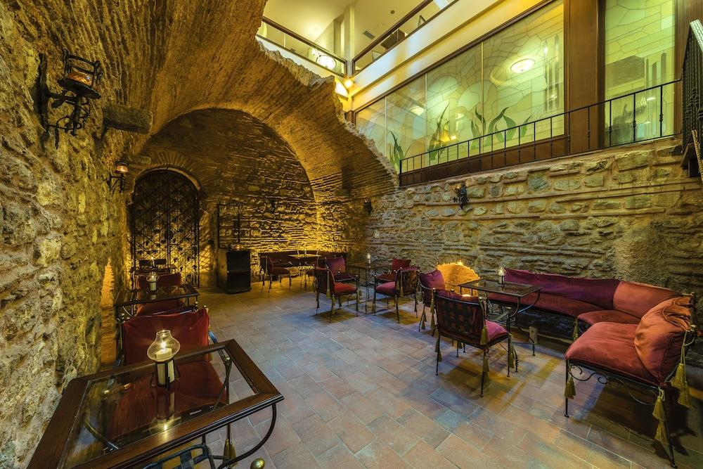 Grand Yavuz Hotel - Featured Image