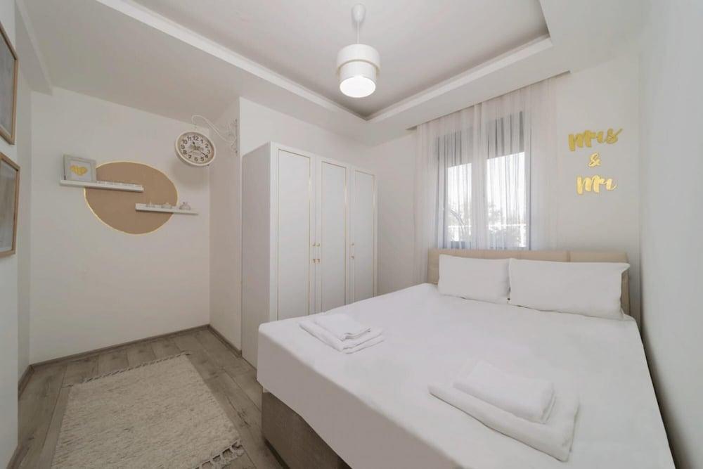 Comfy Flat With Central Location in Kepez Antalya - Room