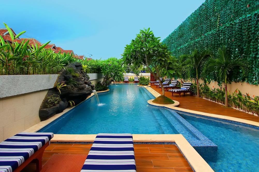 The Rhadana Kuta Bali - Outdoor Pool