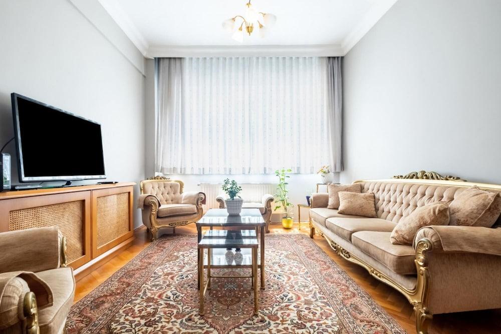 Captivating and Central Flat With Balcony in Sisli - Featured Image