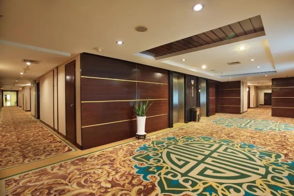 Guilin Park Hotel - Interior
