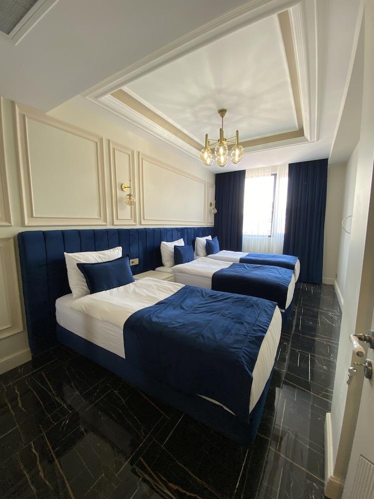 Princely Suites - Room
