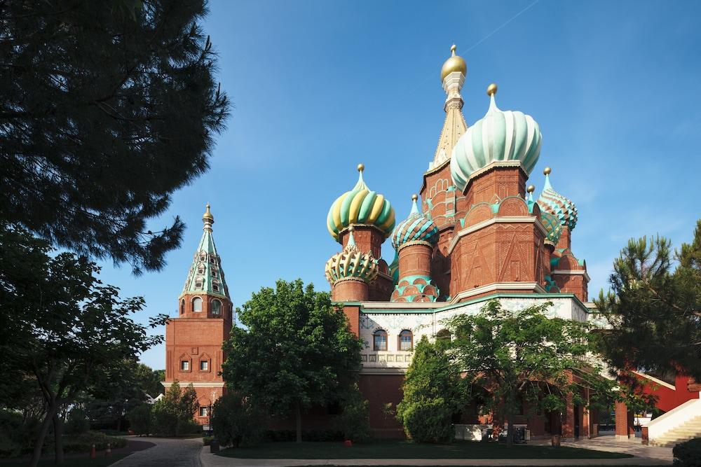 Kremlin Palace - Exterior