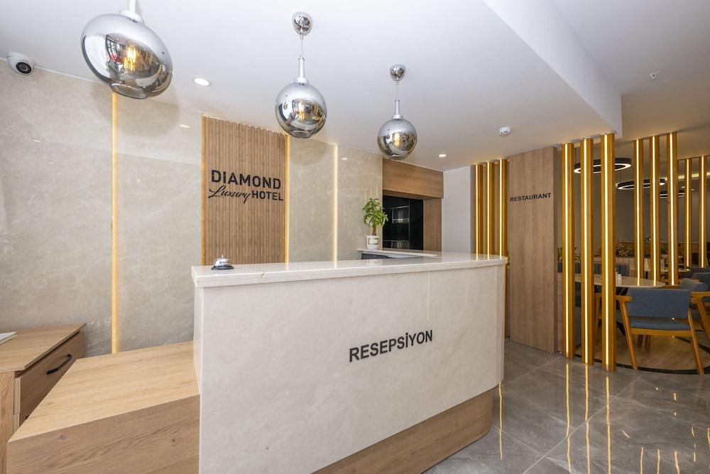 Diamond luxury Hotel - Reception
