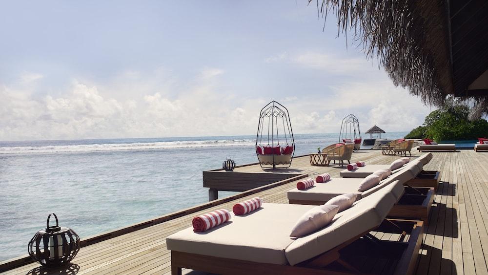 Anantara Veli Maldives Resort - Adults Only - Sundeck